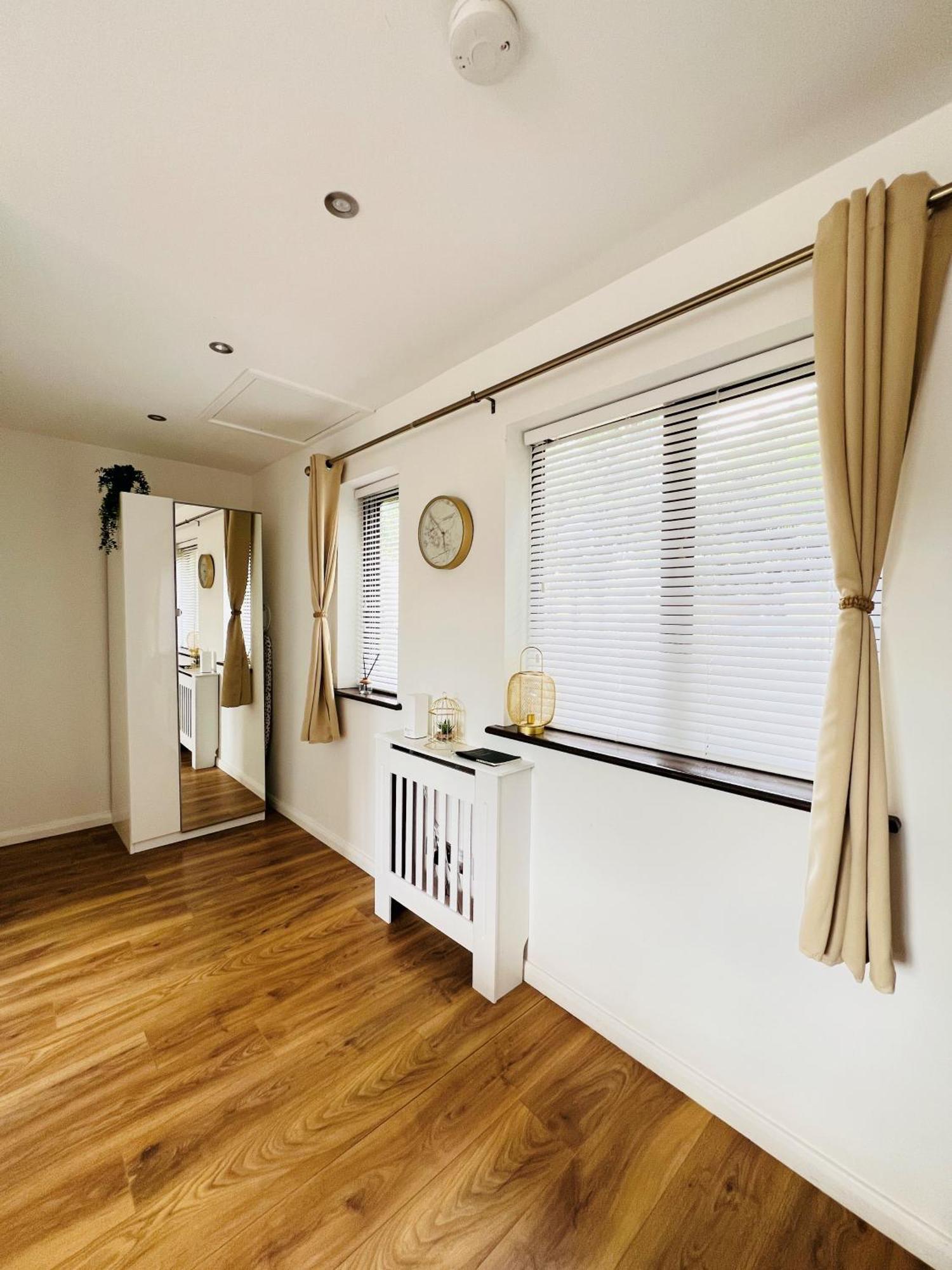 Studio Apartment Лондон Экстерьер фото